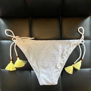VS White Crochet Bikini Bottom Size XS